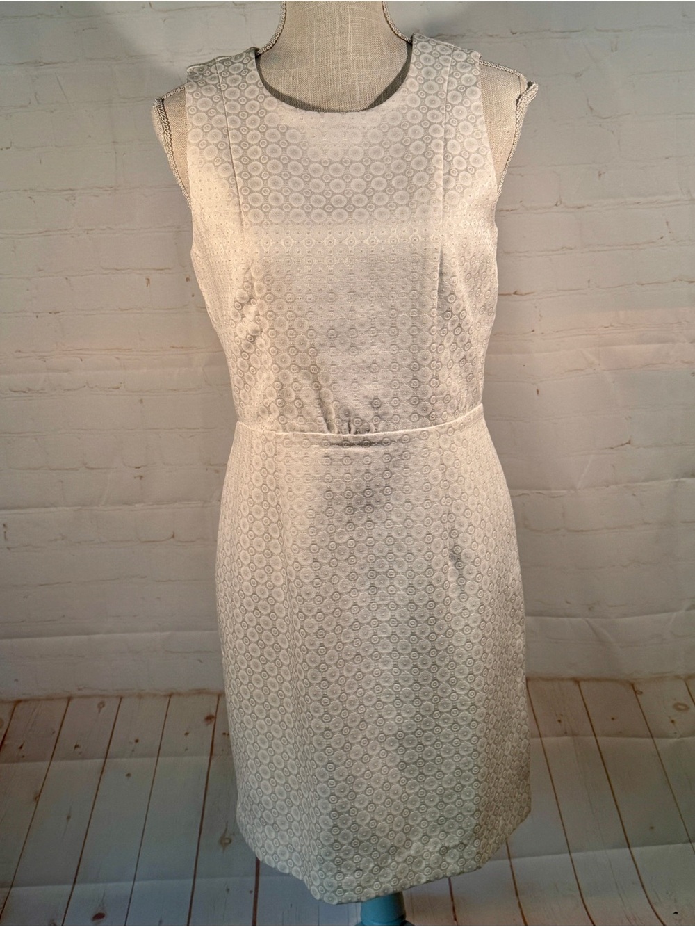 Banana Republic White Cream Ivory Sleeveless Polka Dot Midi Dress XS
